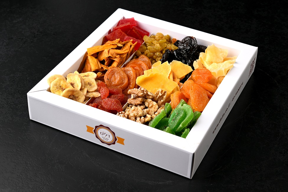 מגש פירות יבשים